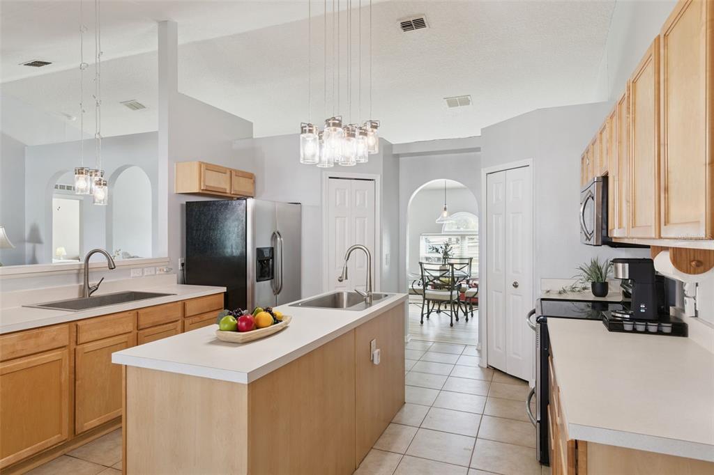 1819 Sunset Ridge Drive Mascotte, FL 34753 - Photo 14 of 31