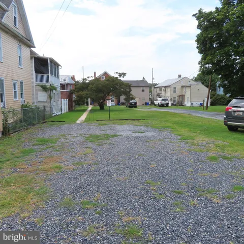 $1,800 | 103 North Earl Street, Shippensburg, PA 17257