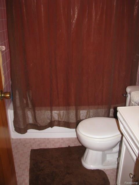 451 Wonder Lane Romeo, MI 48065 - Photo 28 of 39 #25 Full Bath - Lower Level.jpg