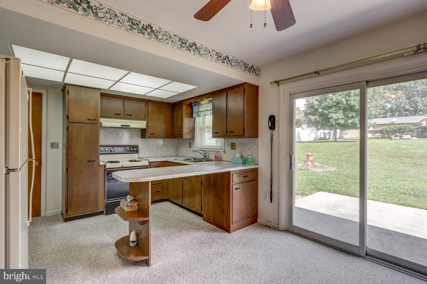 1053 Nissley Road Lancaster, PA 17601 - Photo 12 of 29 Kitchen & dining area