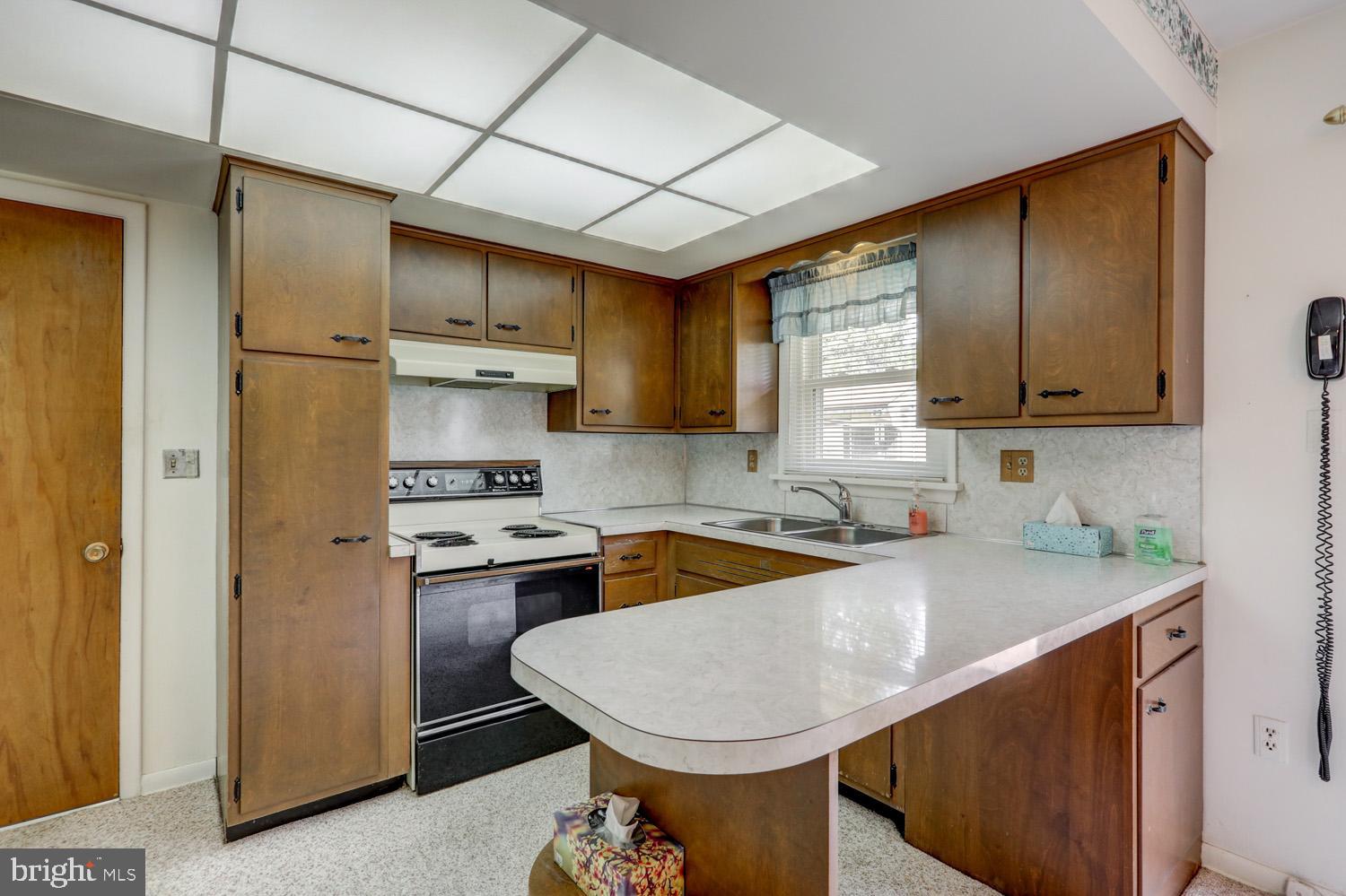 1053 Nissley Road Lancaster, PA 17601 - Photo 14 of 29 Kitchen with Island