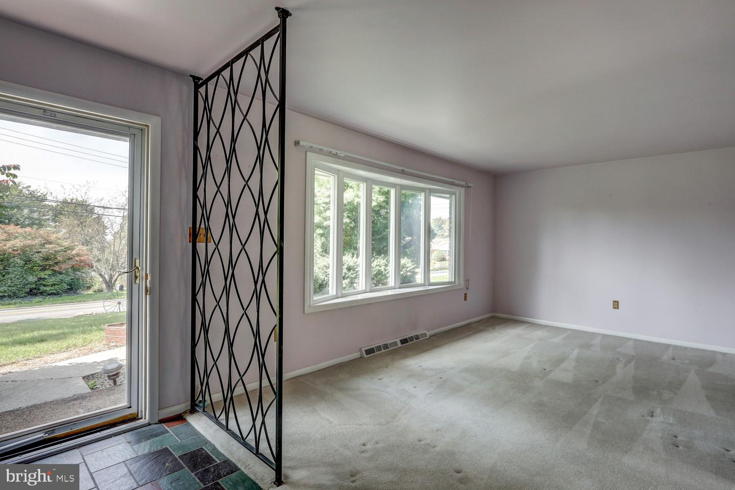 1053 Nissley Road Lancaster, PA 17601 - Photo 7 of 29 Living Room
