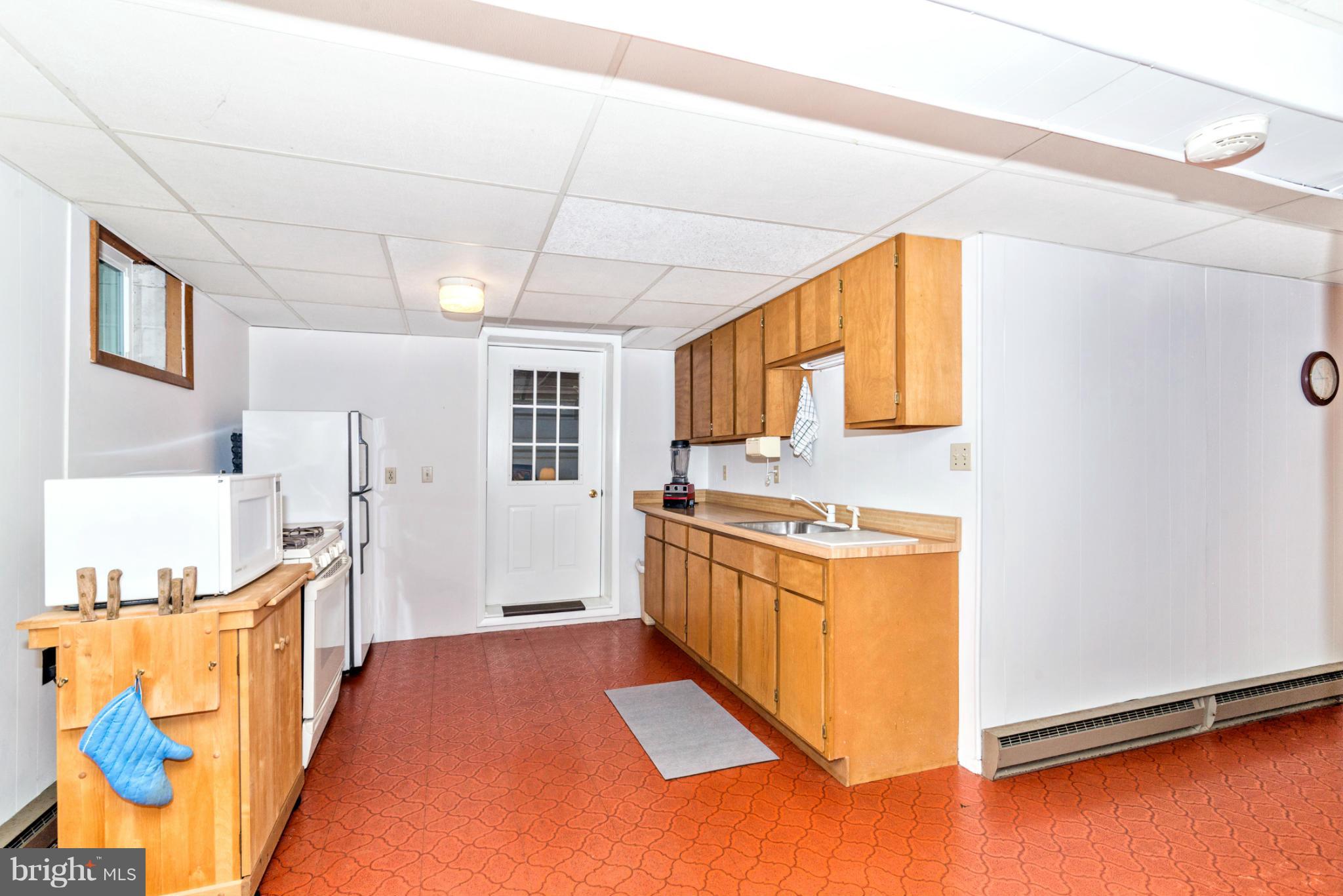 17032 Frederick Road Mount Airy, MD 21771 - Photo 25 of 29 2nd Full Kitchen in the Basement!