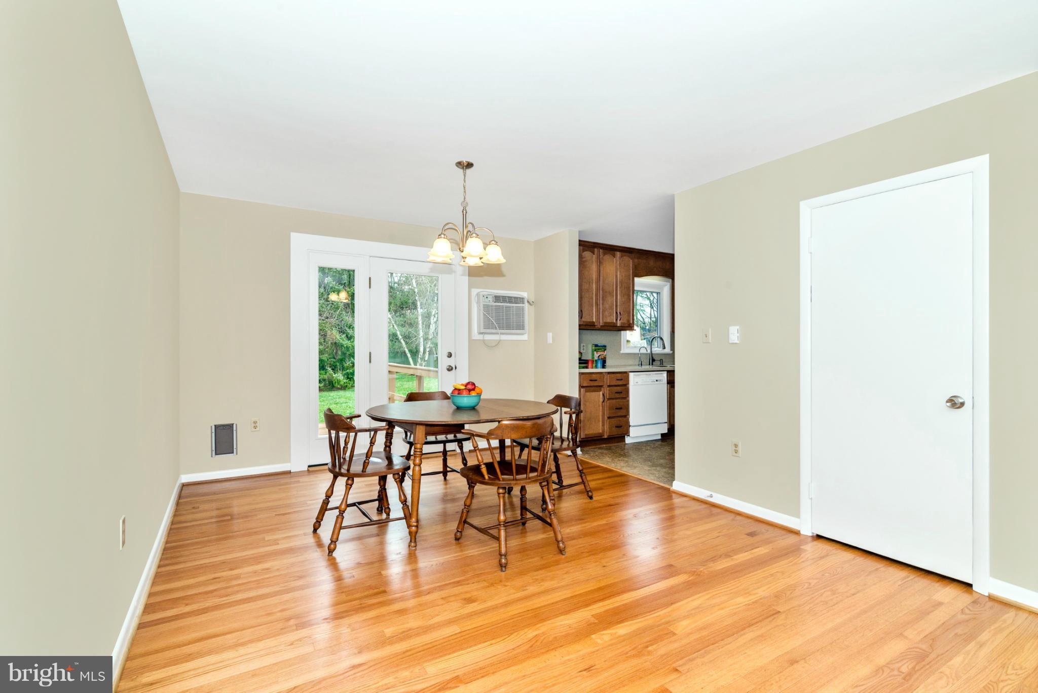 17032 Frederick Road Mount Airy, MD 21771 - Photo 9 of 29 Dining Room with Door to rear Deck!
