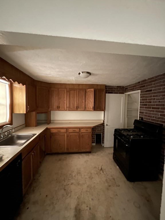 65 Bay State Road Quincy, MA 02171 - Photo 6 of 12 Gallery Image 6