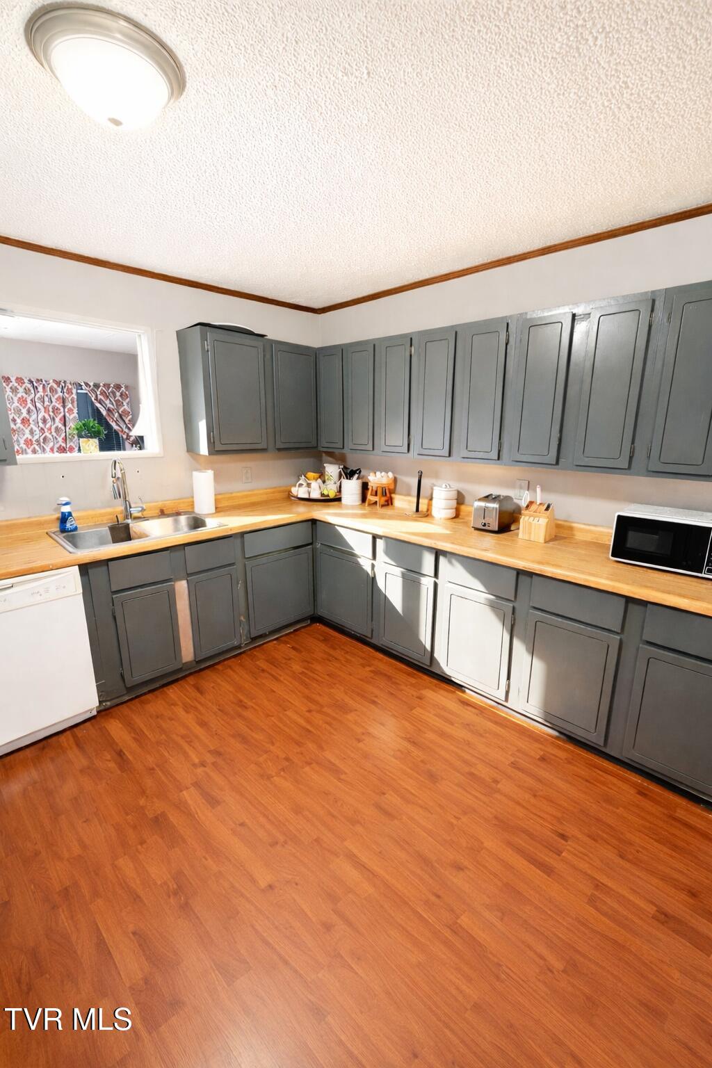 4317 Stone Mountain Road Coeburn, VA 24230 - Photo 6 of 10 B7F04484-C89F-42BA-B937-3F54116D533F