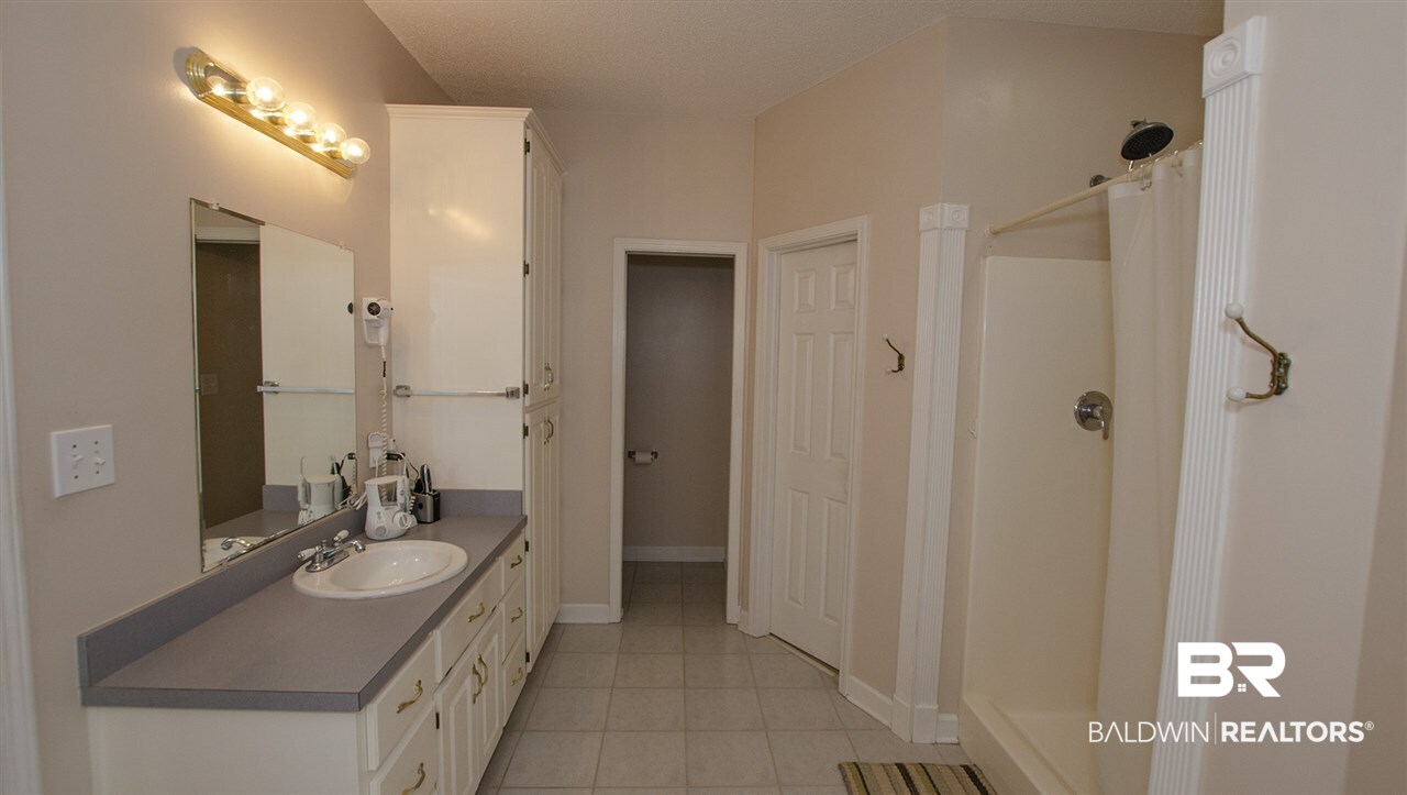 25568 Austin Road Daphne, AL 36526 - Photo 16 of 43 Master Bath