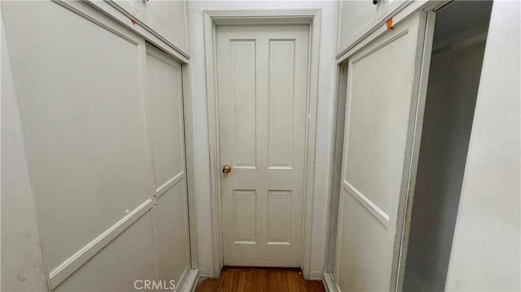 15227 Greenleaf Street Sherman Oaks, CA 91403 - Photo 13 of 43