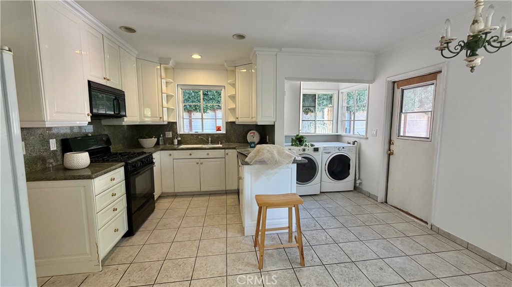 15227 Greenleaf Street Sherman Oaks, CA 91403 - Photo 19 of 43