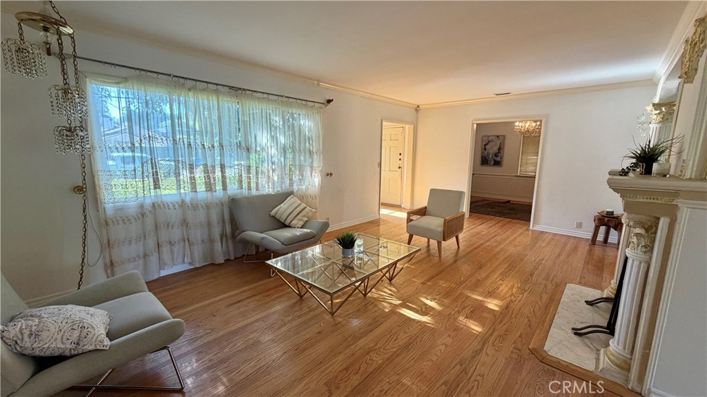 15227 Greenleaf Street Sherman Oaks, CA 91403 - Photo 8 of 43