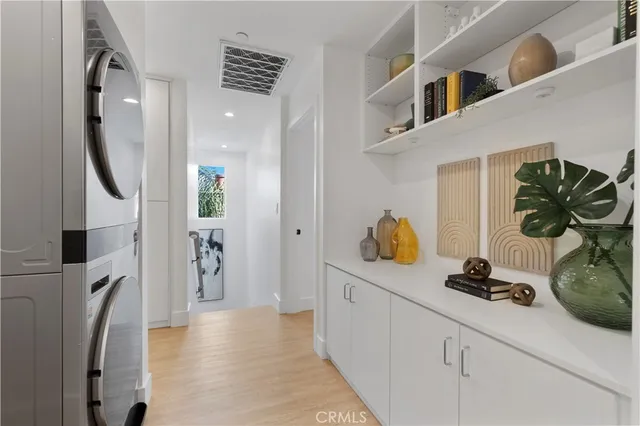 $1,325,000 | 5248 Segals Way, Sherman Oaks, CA 91411