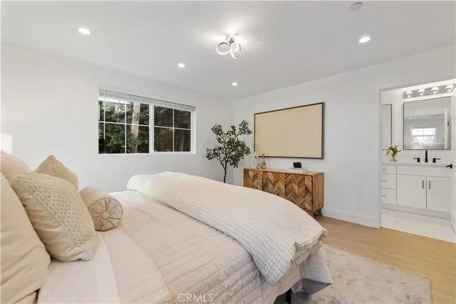 $1,325,000 | 5248 Segals Way, Sherman Oaks, CA 91411
