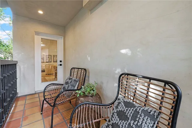 $1,325,000 | 5248 Segals Way, Sherman Oaks, CA 91411