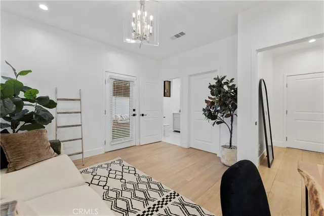 $1,325,000 | 5248 Segals Way, Sherman Oaks, CA 91411