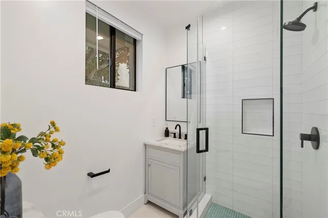 $1,325,000 | 5248 Segals Way, Sherman Oaks, CA 91411