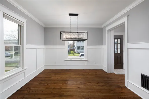 $6,500 | 18 North Main Street, Naperville, IL 60540