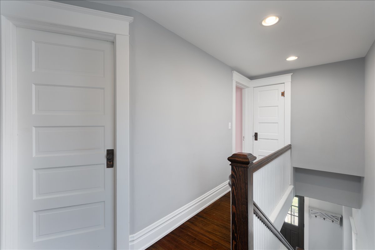 18 North Main Street Naperville, IL 60540 - Photo 18 of 32 a view of a hallway with closet