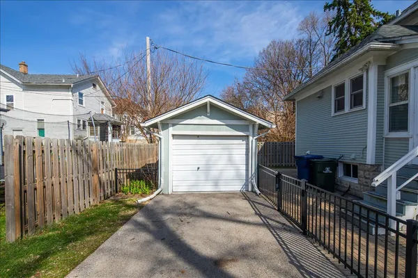 $6,500 | 18 North Main Street, Naperville, IL 60540