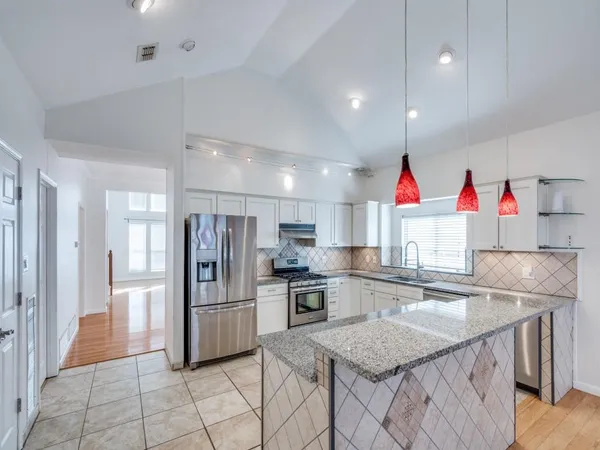 $2,600 | 7833 Hardwick Court, Plano, TX 75025