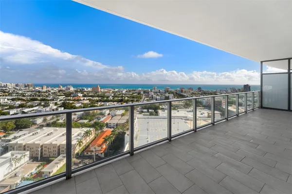 $2,325,000 | 500 Alton Road, Unit 2207, Miami Beach, FL 33139
