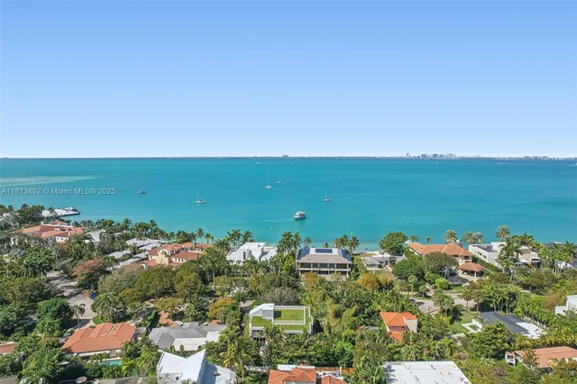 $7,750,000 | 425 Harbor Drive, Key Biscayne, FL 33149