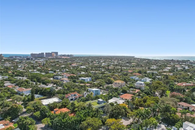 $7,750,000 | 425 Harbor Drive, Key Biscayne, FL 33149