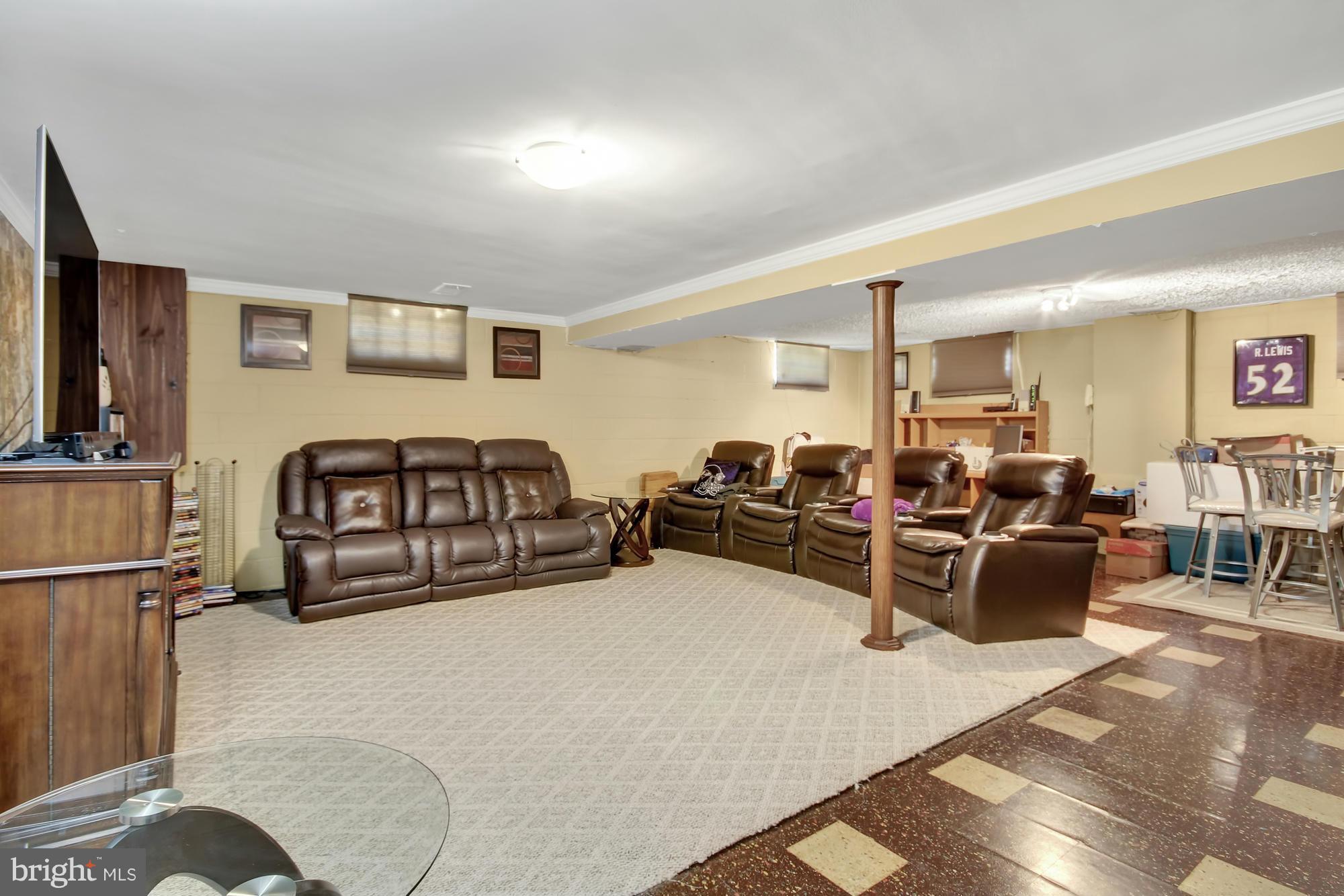 6243 Robin Hill Road Baltimore, MD 21207 - Photo 18 of 30 Den