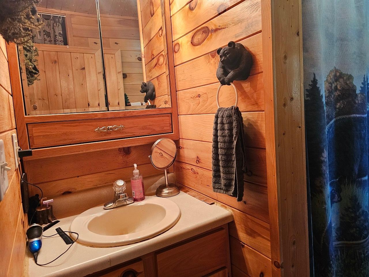 7700 Gerry Road Hurley, WI 54534 - Photo 12 of 24 Gallery Image 12