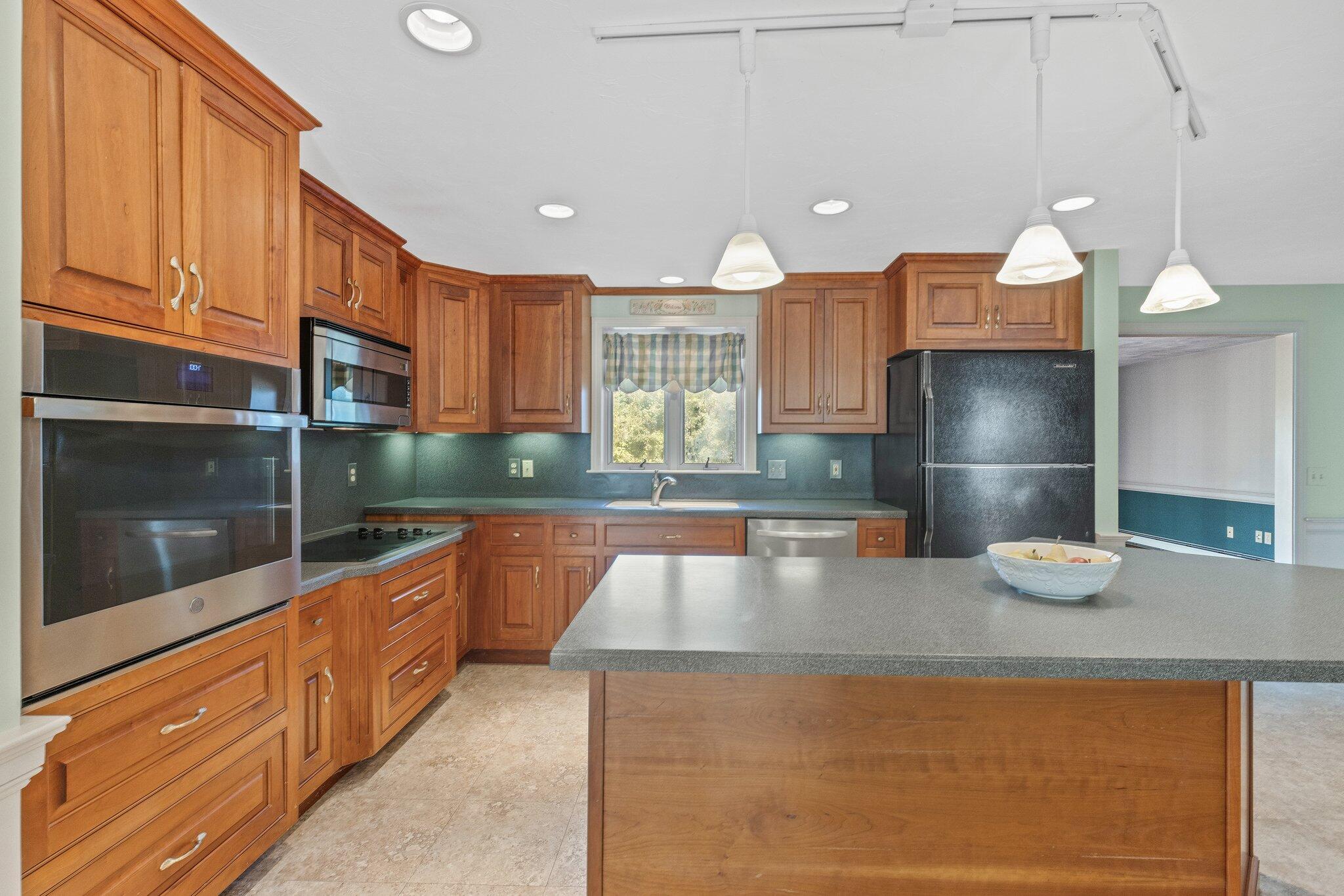 83 Great Hill Road Sandwich, MA 02563 - Photo 9 of 35 Kitchen