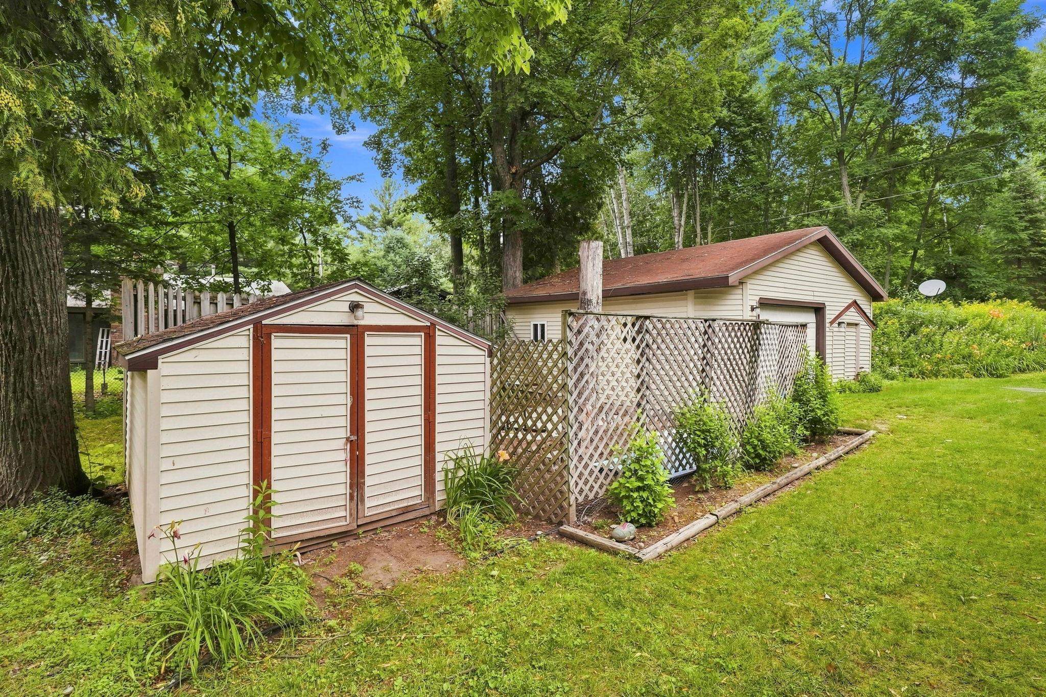 10065 River Road Manton, MI 49663 - Photo 14 of 47 1948962-f8a8038e-5534-46b2-8588-09e5ac88f1c1.JPG