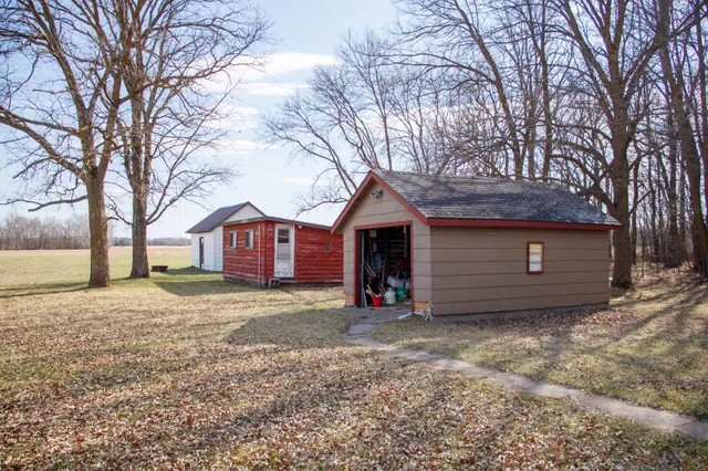 $395,000 | 61684 260th Street, Hewitt, MN 56453