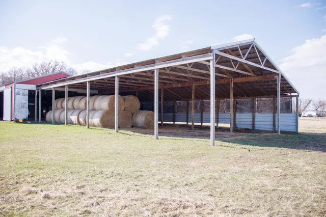 $395,000 | 61684 260th Street, Hewitt, MN 56453