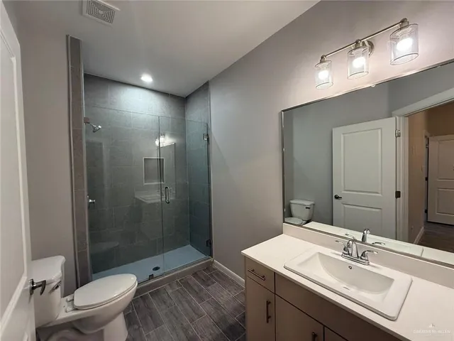 $1,250 | 816 Dove Avenue, Unit 2, Edinburg, TX 78542