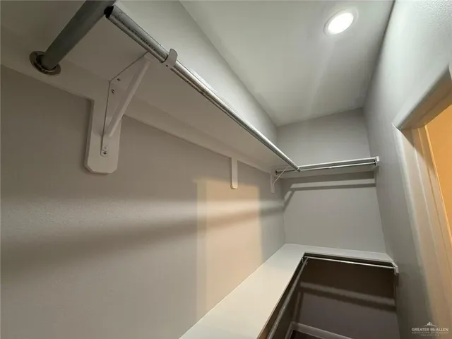 $1,250 | 816 Dove Avenue, Unit 2, Edinburg, TX 78542