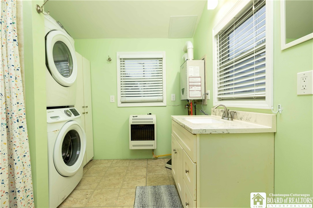 12943 Allegany Road Hanover, NY 14081 - Photo 14 of 31 main bath