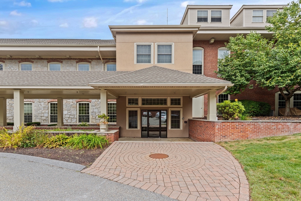 12 Brookside Road, Unit 5 Westford, MA 01886 - Photo 1 of 22