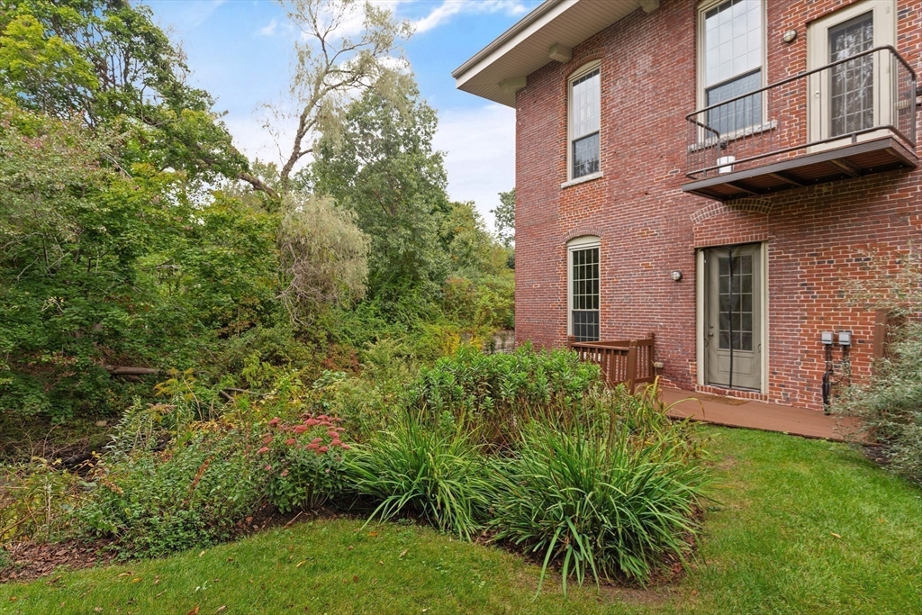 12 Brookside Road, Unit 5 Westford, MA 01886 - Photo 17 of 22