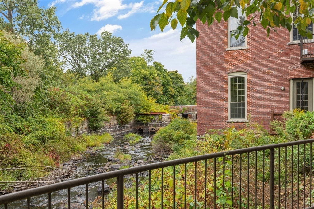 12 Brookside Road, Unit 5 Westford, MA 01886 - Photo 18 of 22