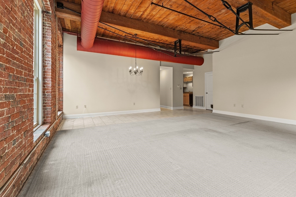 12 Brookside Road, Unit 5 Westford, MA 01886 - Photo 3 of 22