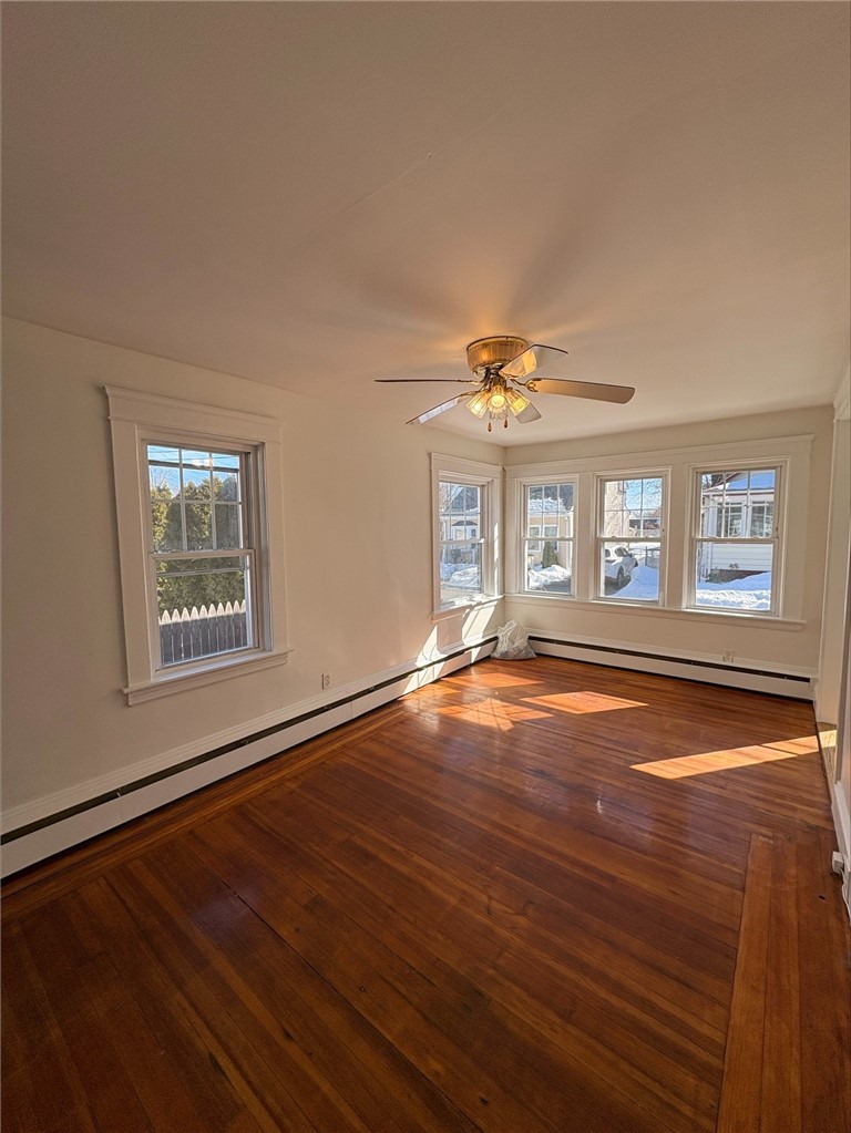 39 Mawney Avenue Warwick, RI 02889 - Photo 3 of 13