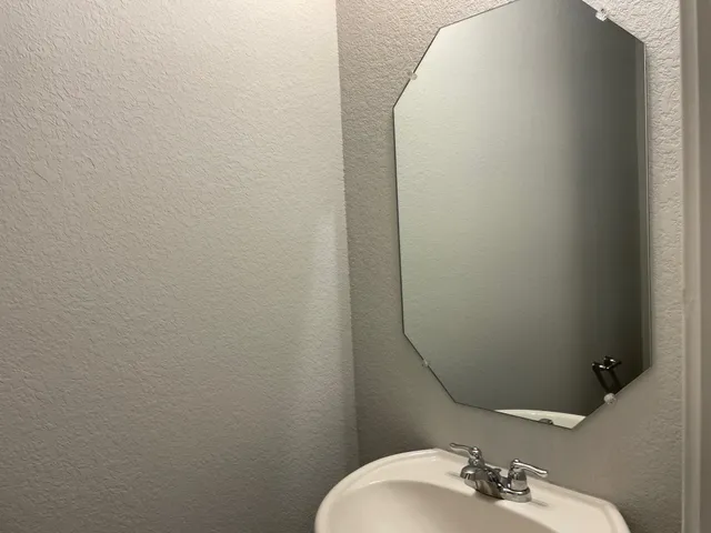 $2,200 | 665 Donegal Lane, Georgetown, TX 78626