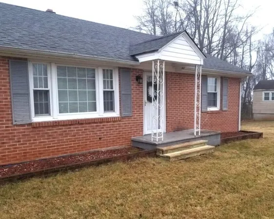 $158,000 | 3316 Bassett Heights Road, Bassett, VA 24055
