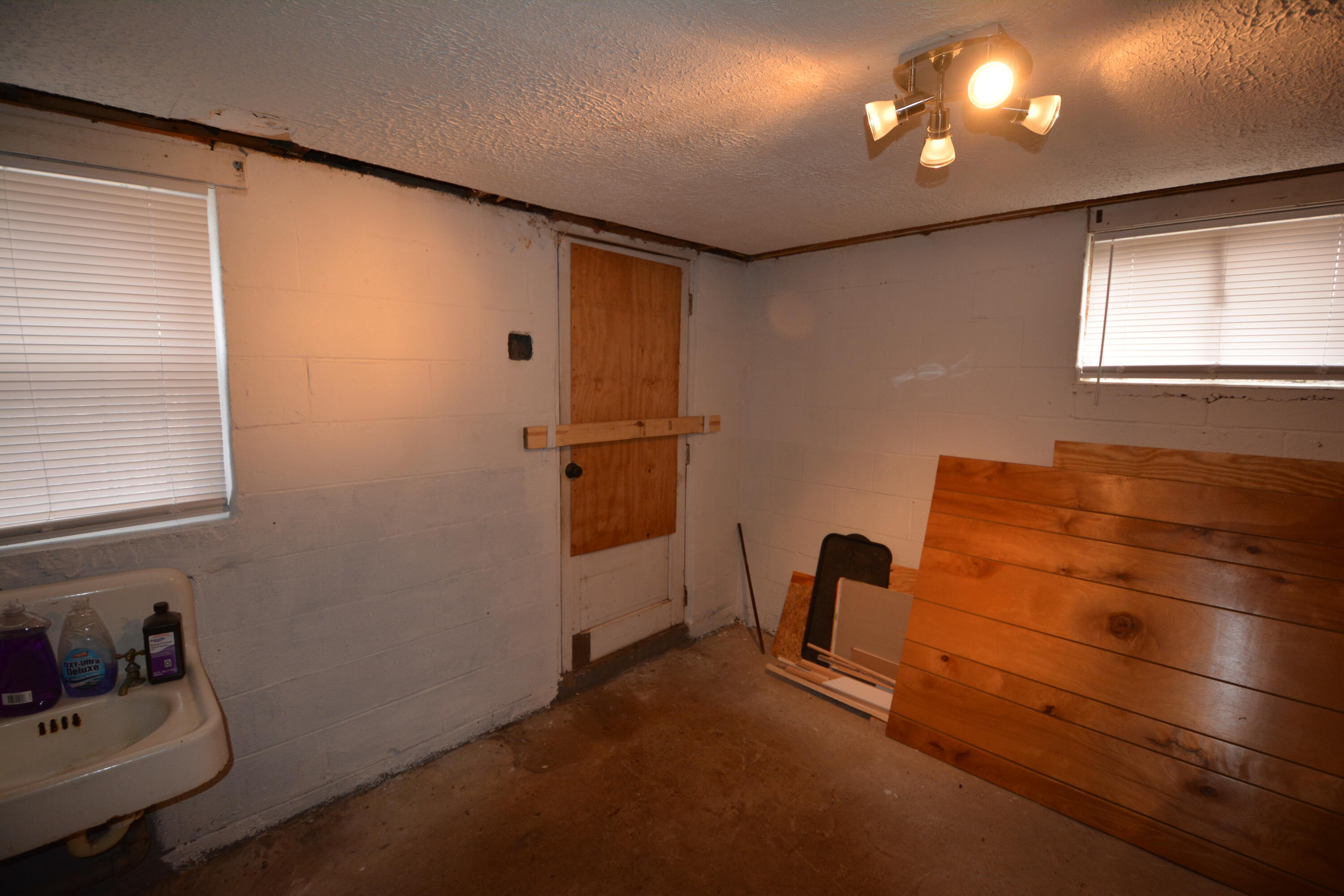 3316 Bassett Heights Road Bassett, VA 24055 - Photo 36 of 51 a room with furniture and a window