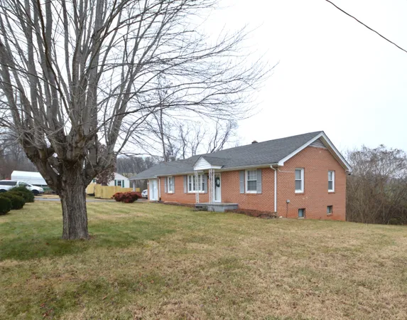 $158,000 | 3316 Bassett Heights Road, Bassett, VA 24055