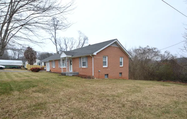 $158,000 | 3316 Bassett Heights Road, Bassett, VA 24055