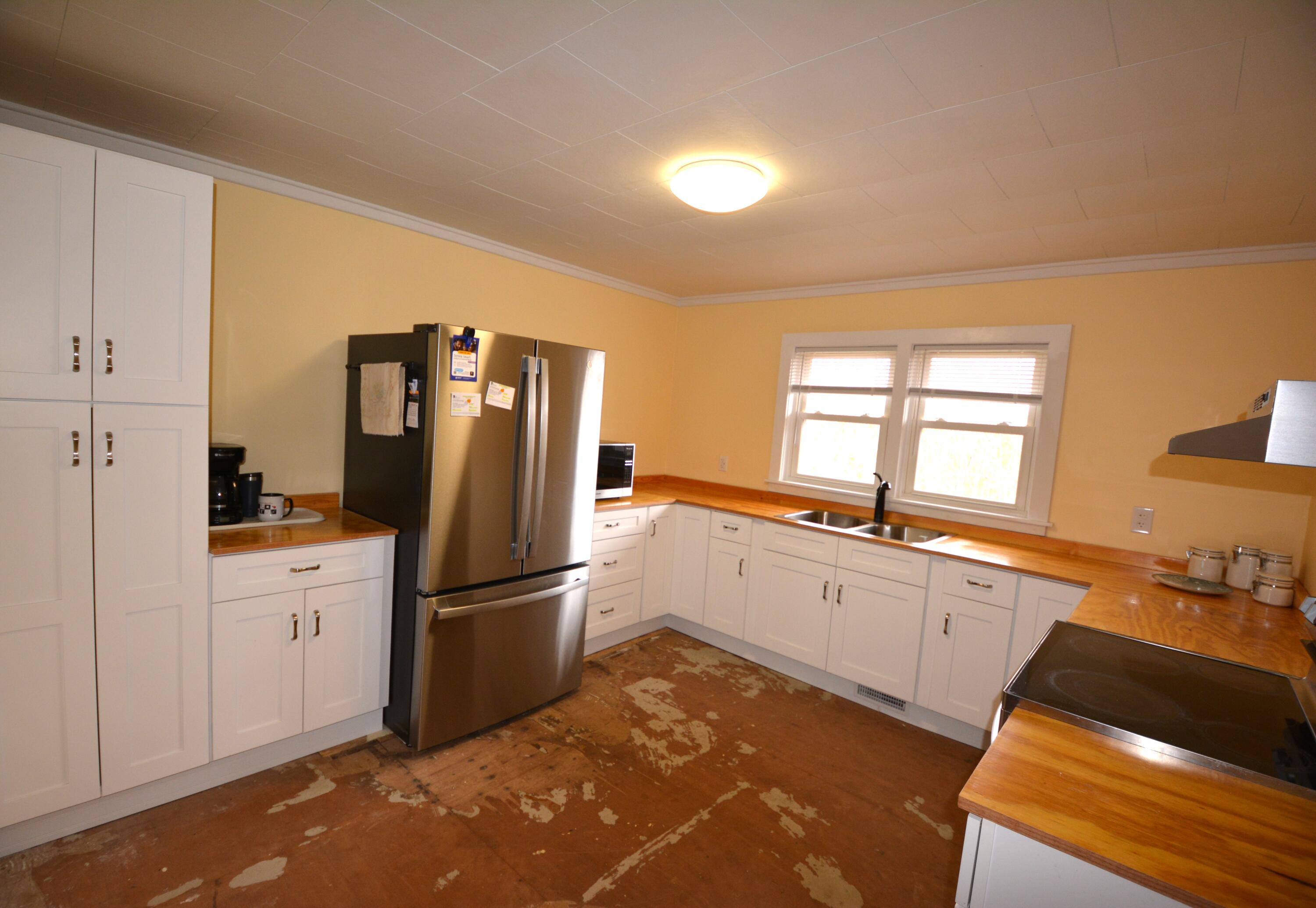 3316 Bassett Heights Road Bassett, VA 24055 - Photo 10 of 51 DSC_0011