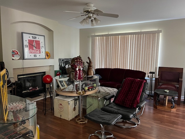 1229 Pennsbury Lane Aurora, IL 60502 - Photo 12 of 25 a living room with furniture and wooden floor