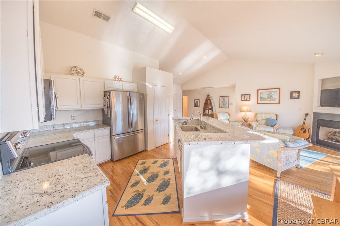 136 Mariners Point Lane, Unit D Hartfield, VA 23071 - Photo 17 of 37 Gallery Image 17