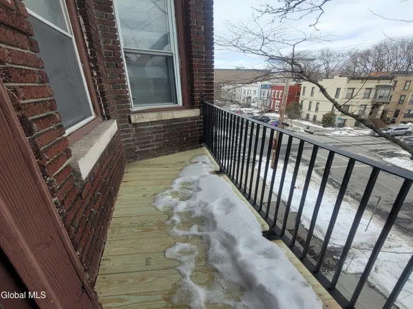 $1,400 | 68 Morris Street, Unit 6, Albany, NY 12208