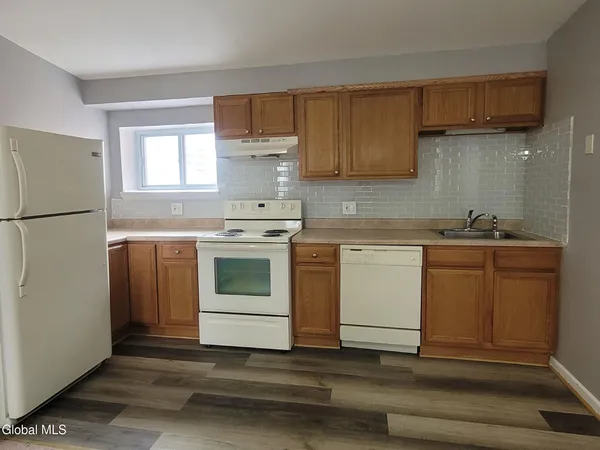 $1,400 | 68 Morris Street, Unit 6, Albany, NY 12208